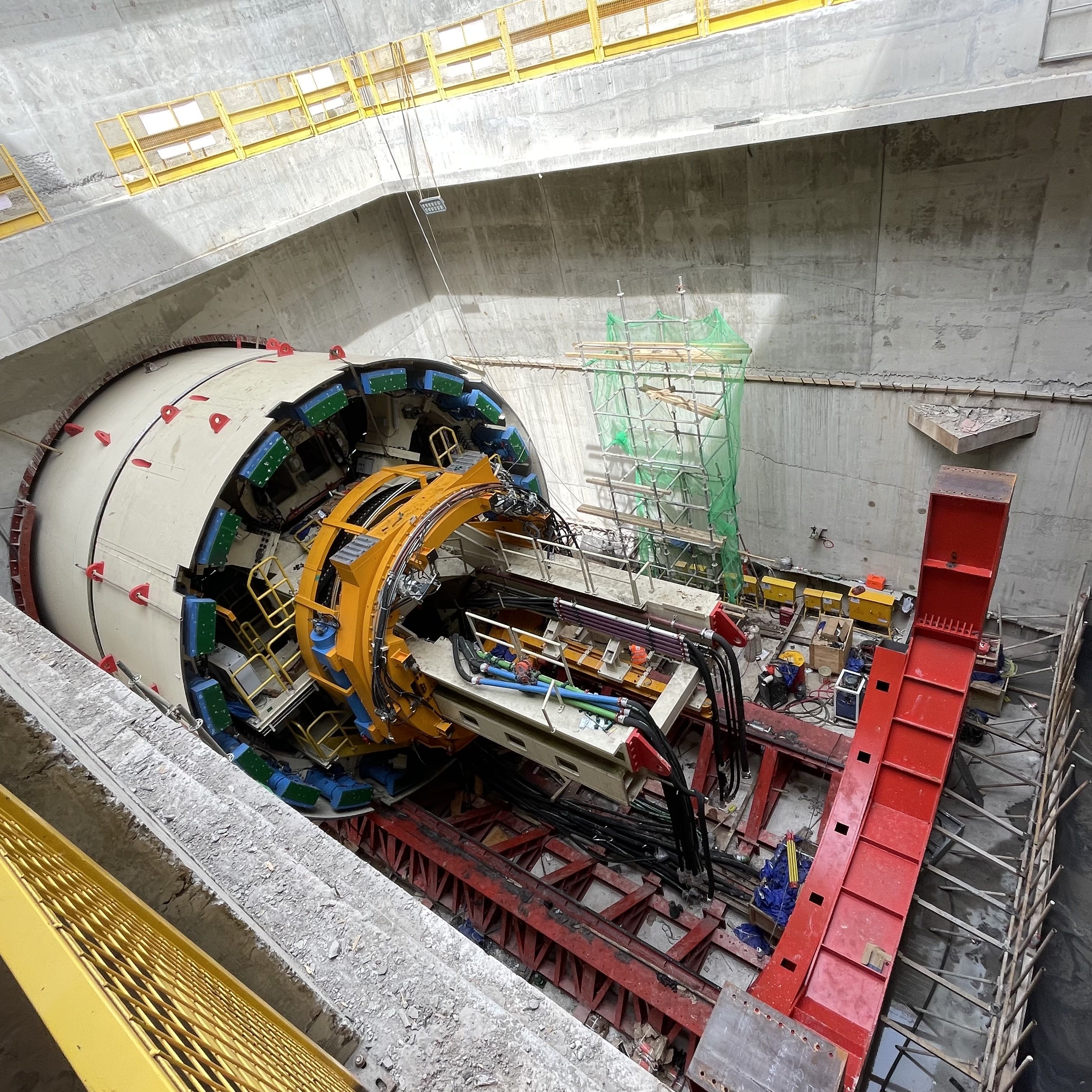图4——盾构机.jpg