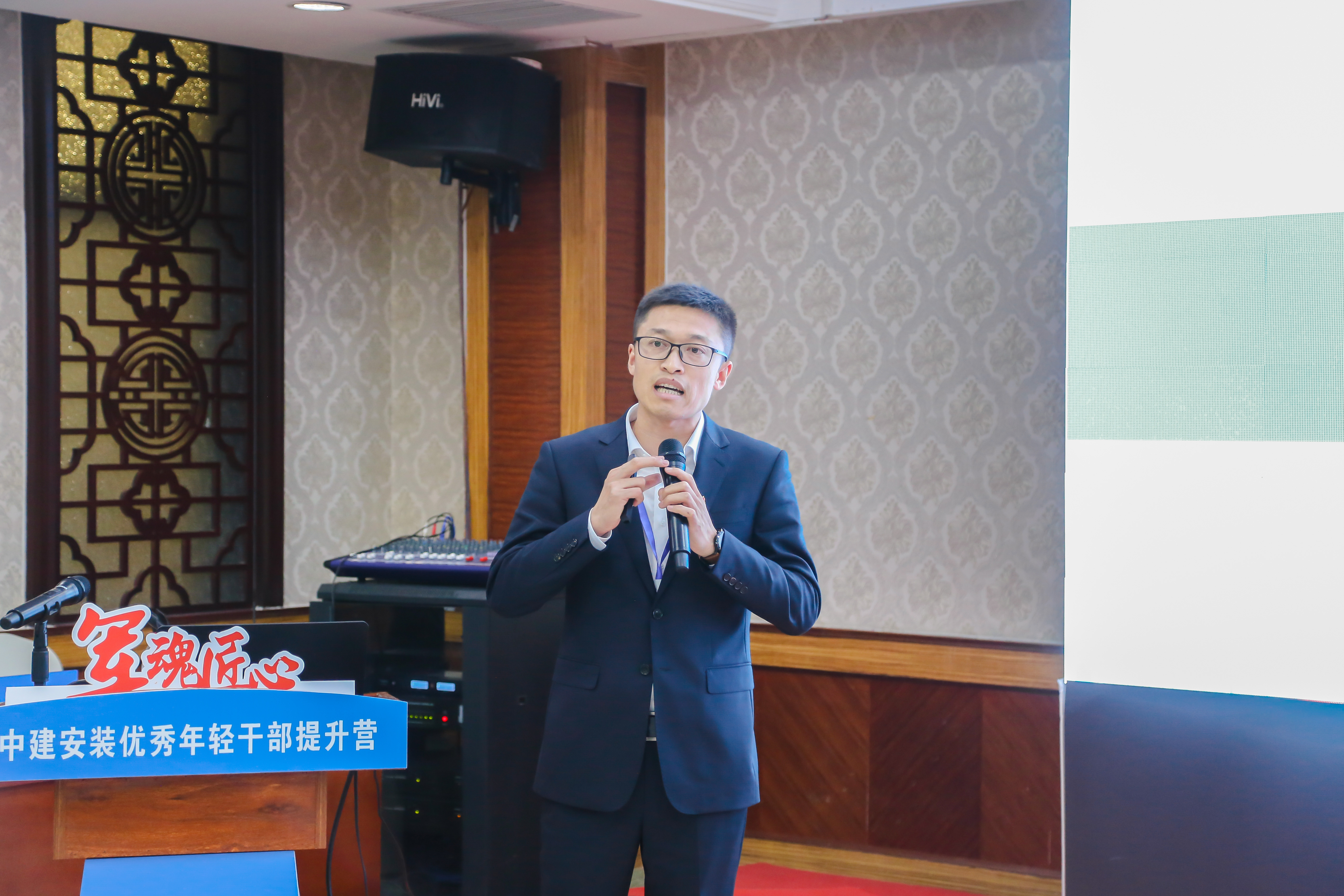 2E6A3713.jpg 2E6A3713.jpg