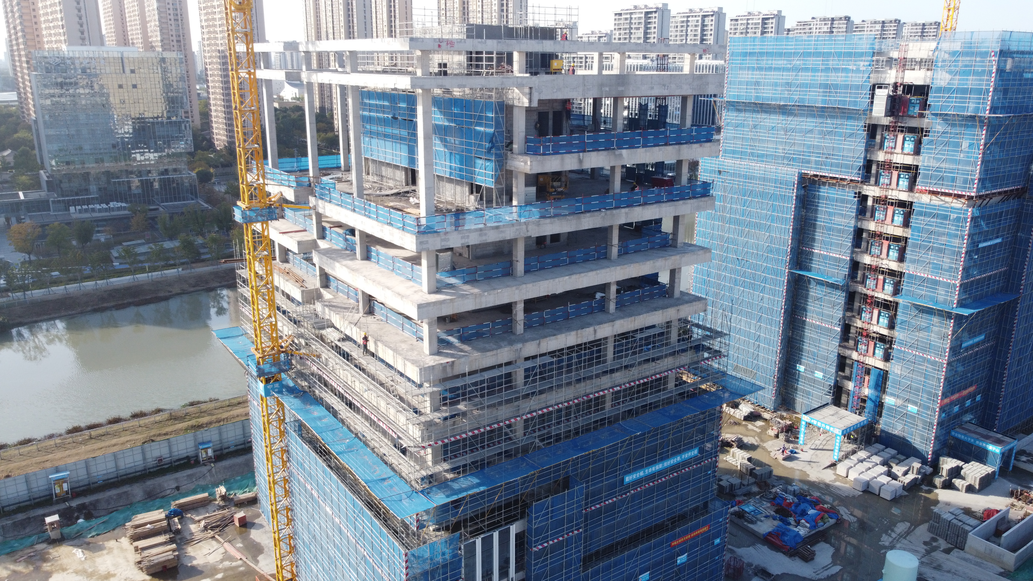 7-智能施工电梯.JPG