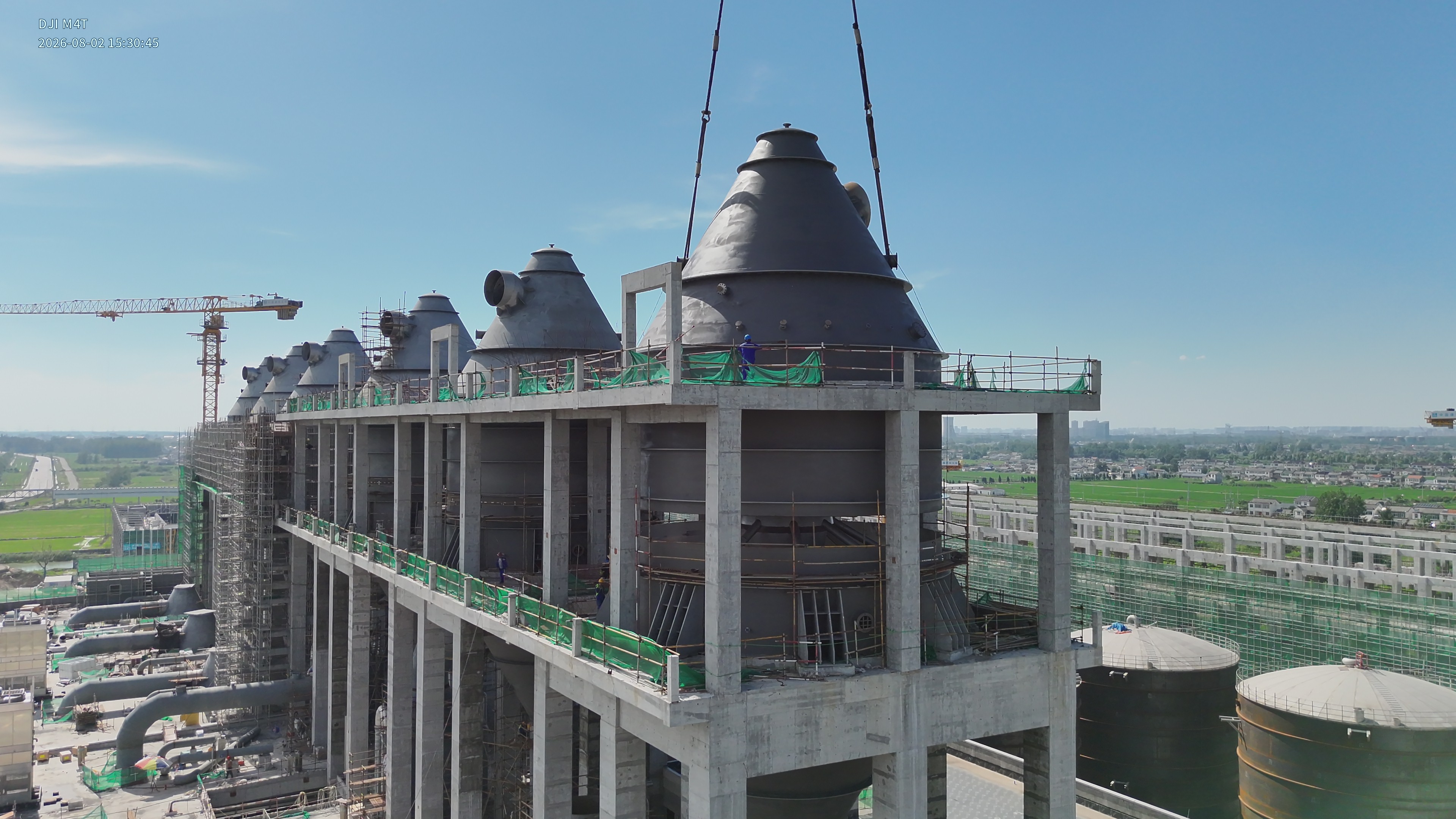 中建安装参建的苏盐井神项目核心设备吊装完成2.jpg