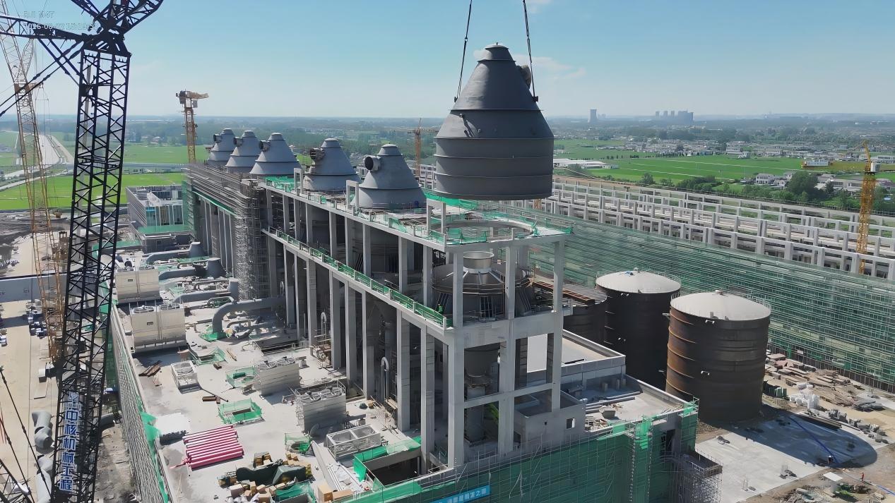 中建安装参建的苏盐井神项目核心设备吊装完成3.jpeg